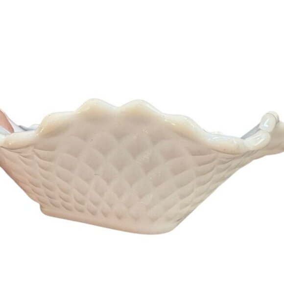 Vintage Milk Glass Diamond Patterned Scalloped Square Trinket Dish - Picture 6 of 7
